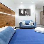 Portum Giardini Naxos