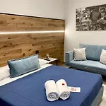 Portum Giardini Naxos