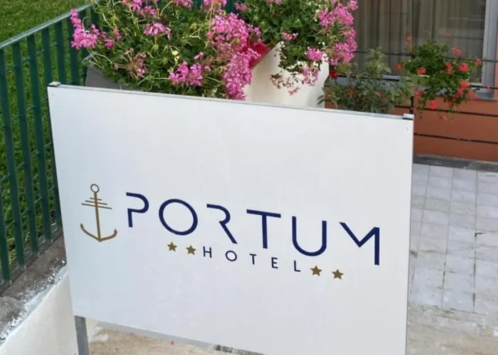 Hotel Portum