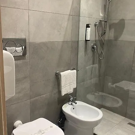 Portum מלון 4*